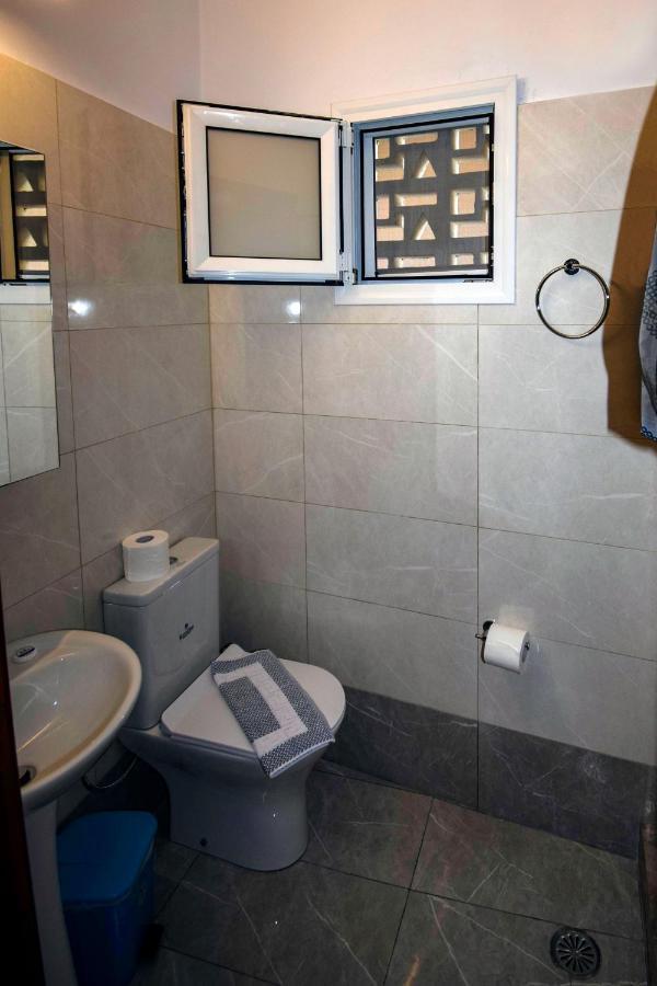 Tirós Mega Apartments מראה חיצוני תמונה